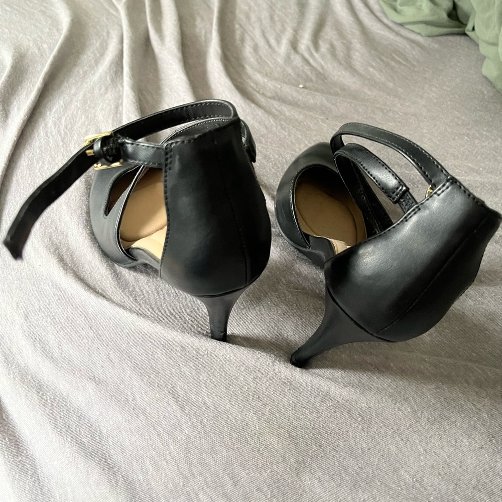 Worn once super cute and comfortable